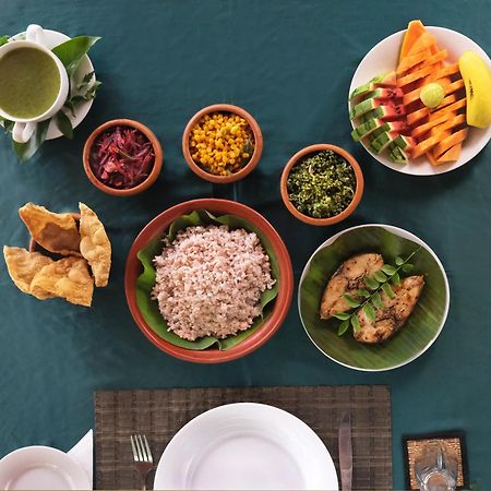 Chandra Villa Ayurveda Resort เบนโตตา ภายนอก รูปภาพ